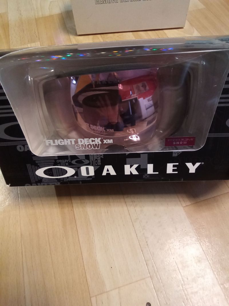 Oakley Flight Deck XM 007064-21 Primu + náhradní sklo proti slunci + pouzdro