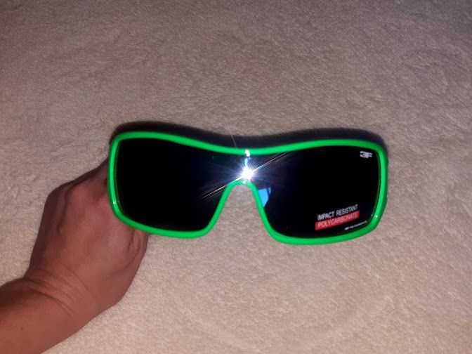 Nové sluneční brýle 3F