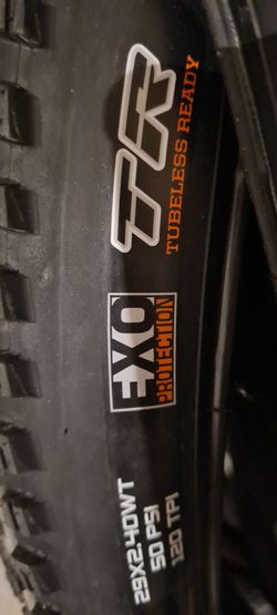 Prodám Maxxis Rekon Race 29x2.4" 120TPI TR EXO