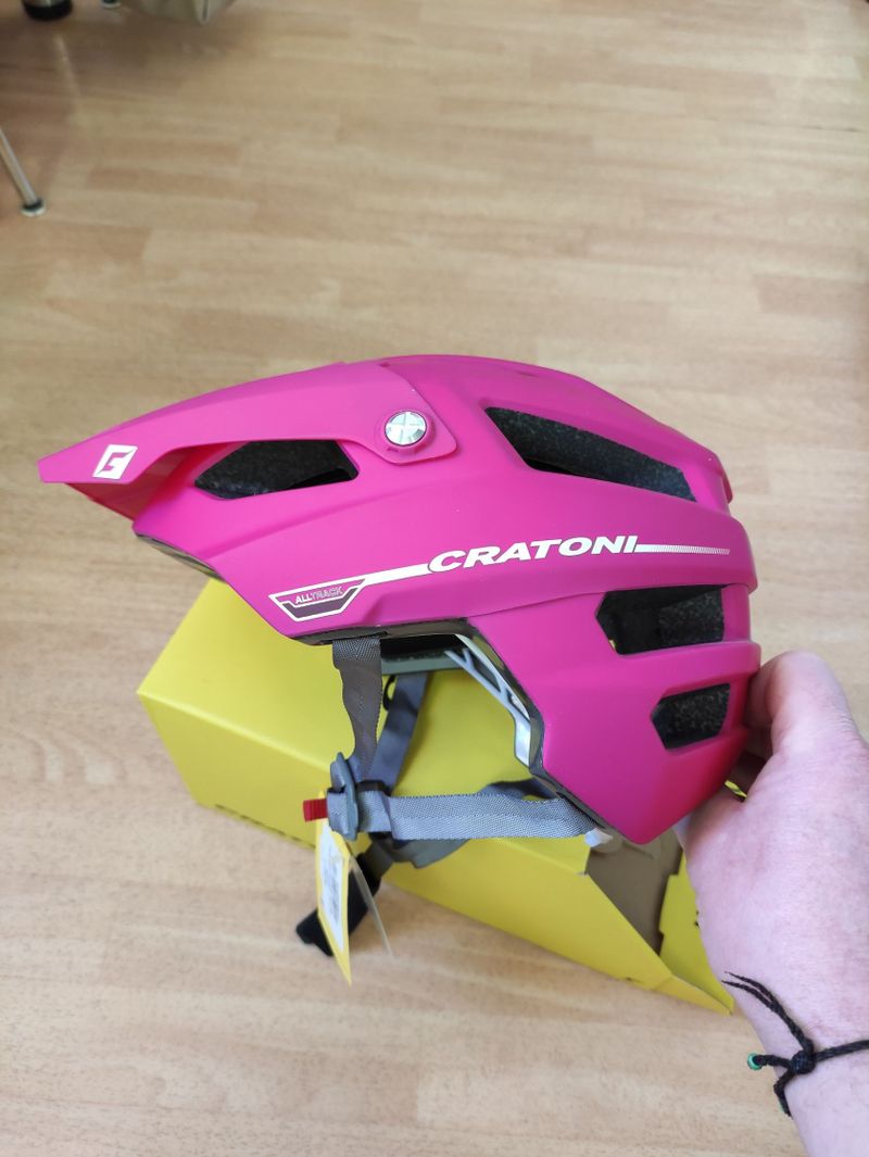 Cratoni dámská přilba M-L