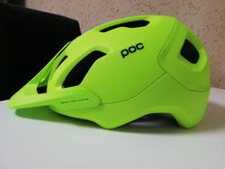 Cyklistická helma POC Axion SPIN Fluorescent Yellow/Green