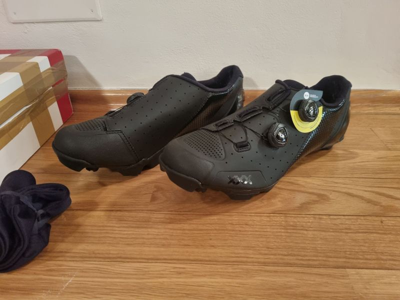 Nove mtb tretry Bontrager XXX