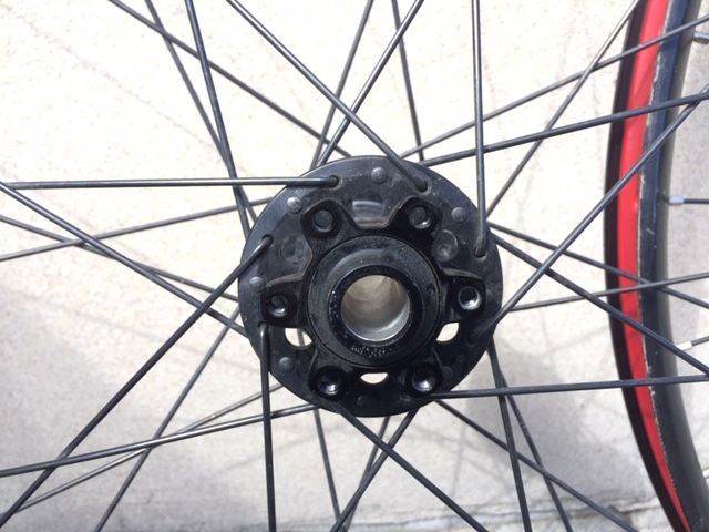 Zapletená kola z Ghost Lector, náboj pro Sram GX Eagle, přední náboj pro booster