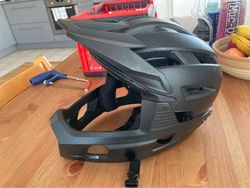 Prodam : Cyklistická helma Bell Super Air R Spherical Mat/Glos Black velikost L