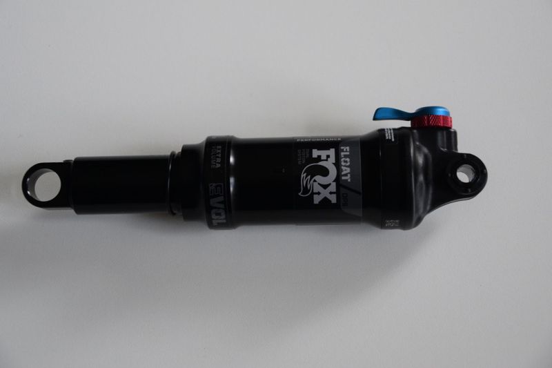 Tlumič FOX FLOAT DPS Performance, 3 position