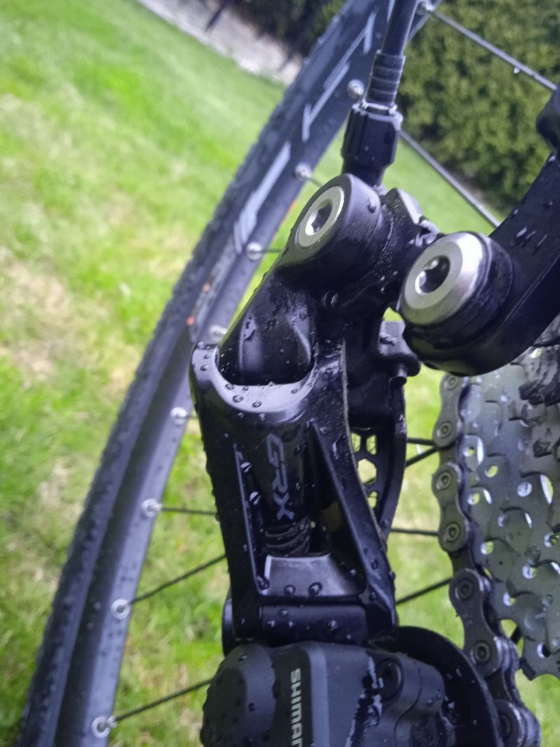 Krosové kolo na rámu Maxbike, osazení Shimano GRX