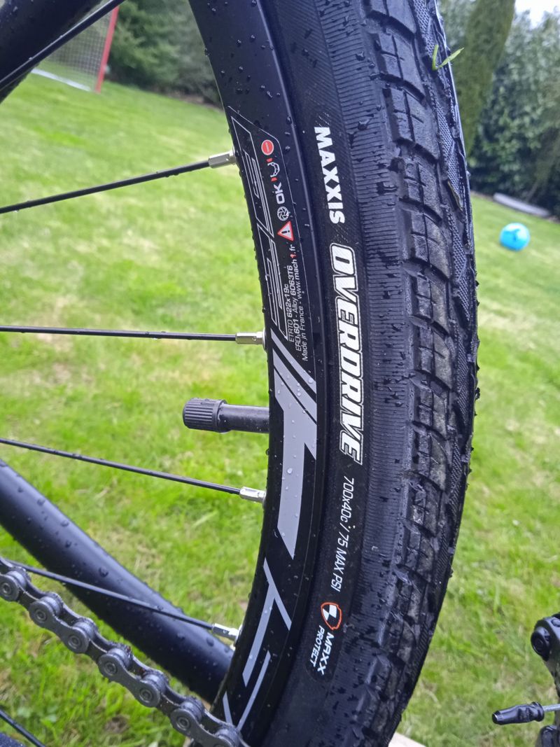 Krosové kolo na rámu Maxbike, osazení Shimano GRX