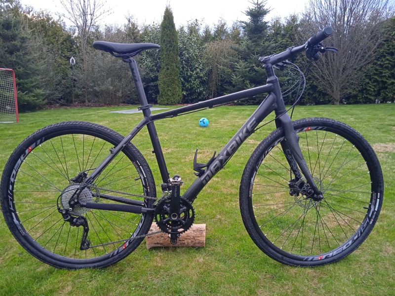 Krosové kolo na rámu Maxbike, osazení Shimano GRX