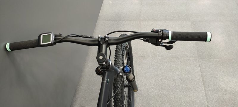 E-Bike GEPIDA SIRMIUM PRO, 29", DEORE 10, črn-zel 19"