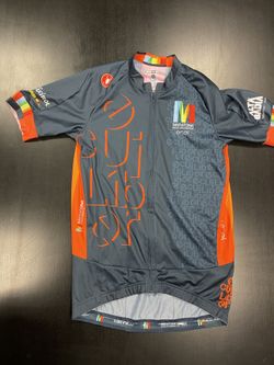 Kultovní dres Castelli z limitované edice Maratona Dles Dolomites.