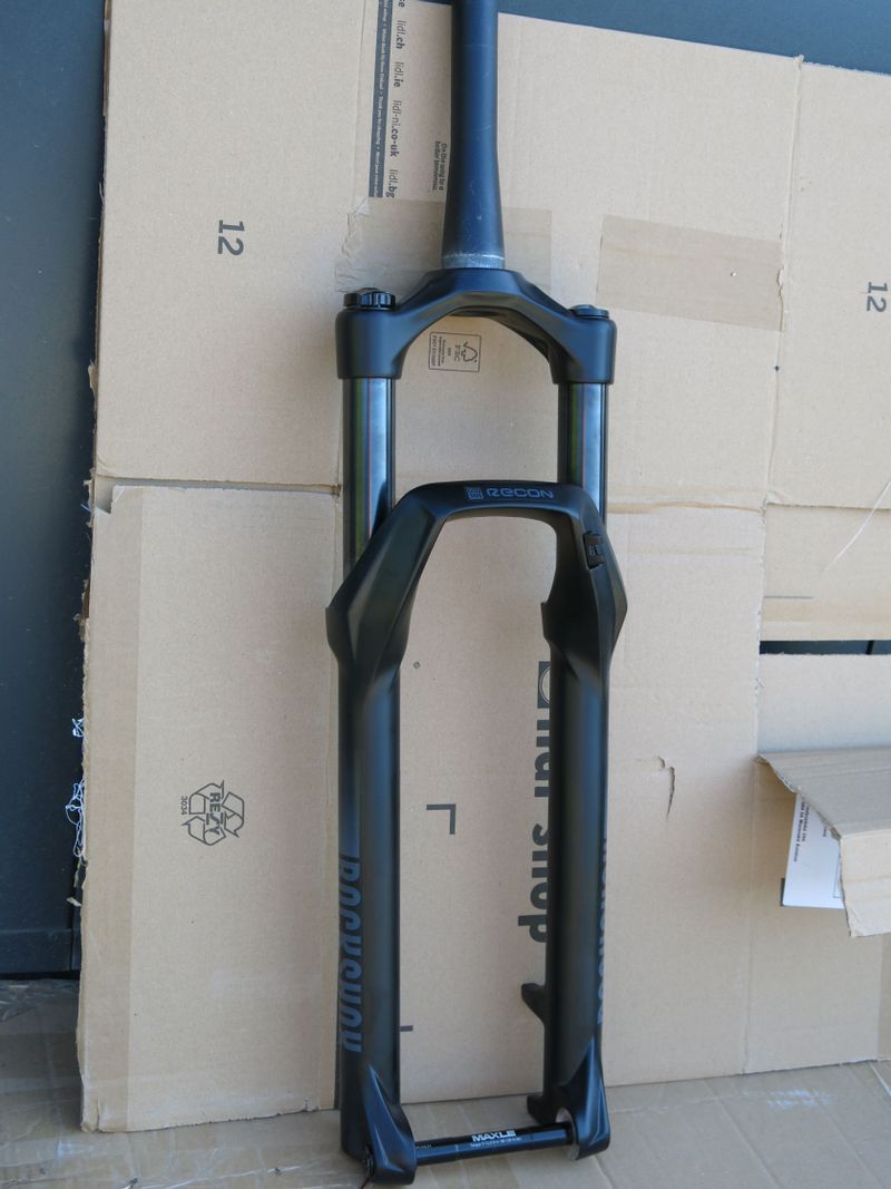 RockShox Recon Silver RL 130 mm,nohy 32mm, sloupek Tapered, SoloAir, osa boost 15 × 110 mm