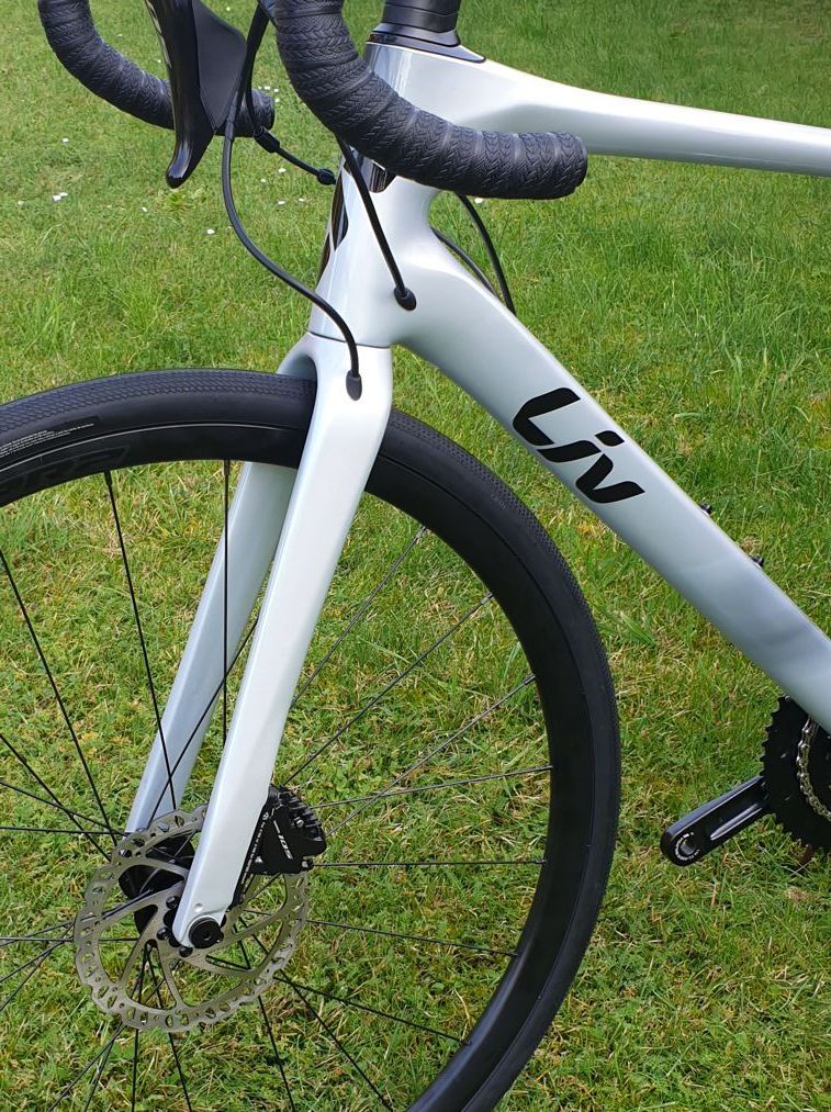 LIV Avail Advanced - velmi pohodlné dámské silniční kolo s karbonovým rámem - NOVÉ
