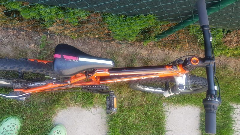 Detske kolo FELT 20
