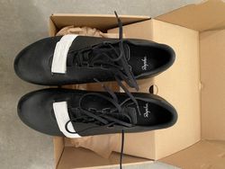 Silniční tretry Rapha Classic Shoes, černé, velikost 47 (30.3 cm)