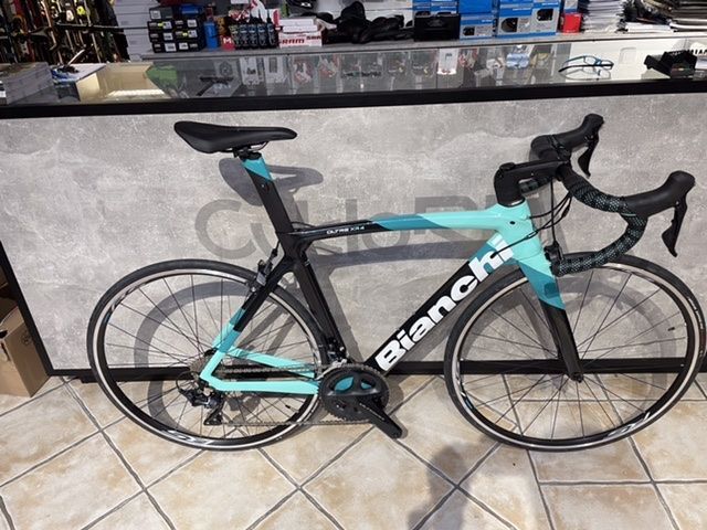 Bianchi Oltre XR 4 vel.55 cm Ultegra 2x11