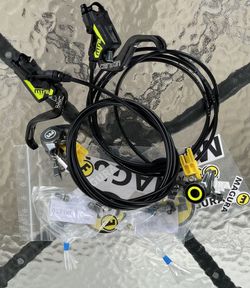 NOVÉ kotoučové hydraulické brzy Magura MT8 SL HC-Carbon přední + zadní brzda