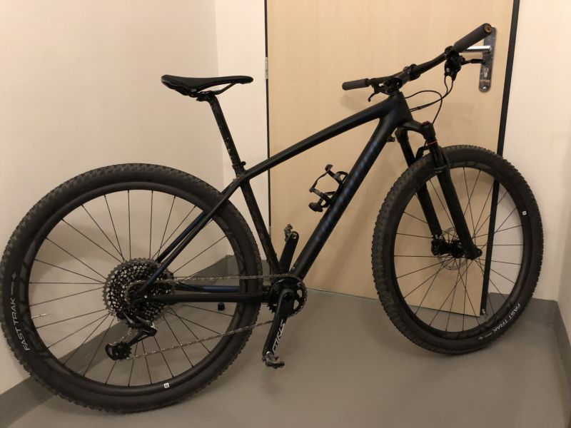 Specialized Epic HT Pro 29 karbon