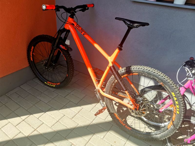 Hledá se Mirinda - Commencal 2018 Meta HT AM Race