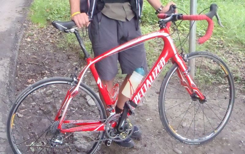 Specialized Roubaix, červený/bílý