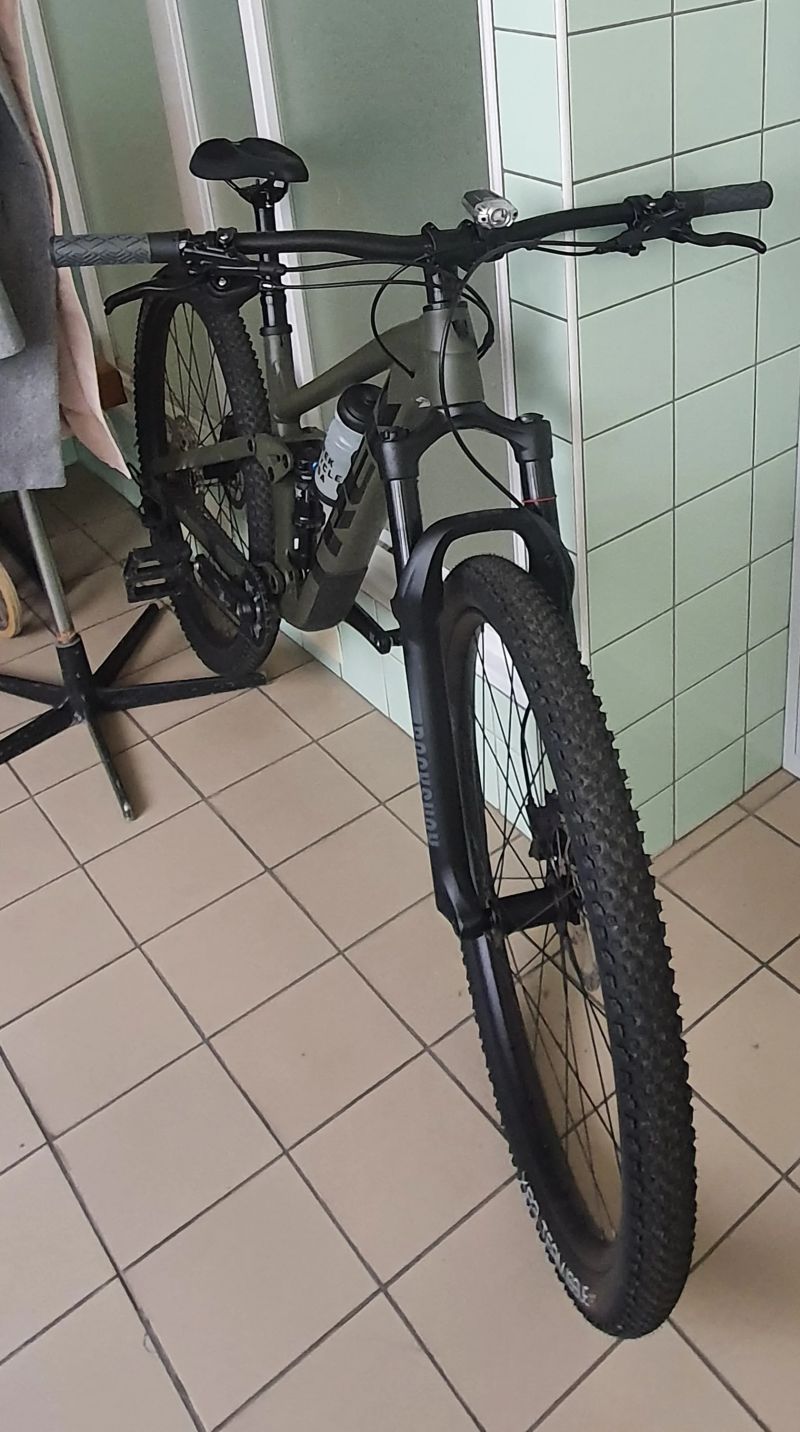 Celoodpružené kolo Trek Top Fuel 7