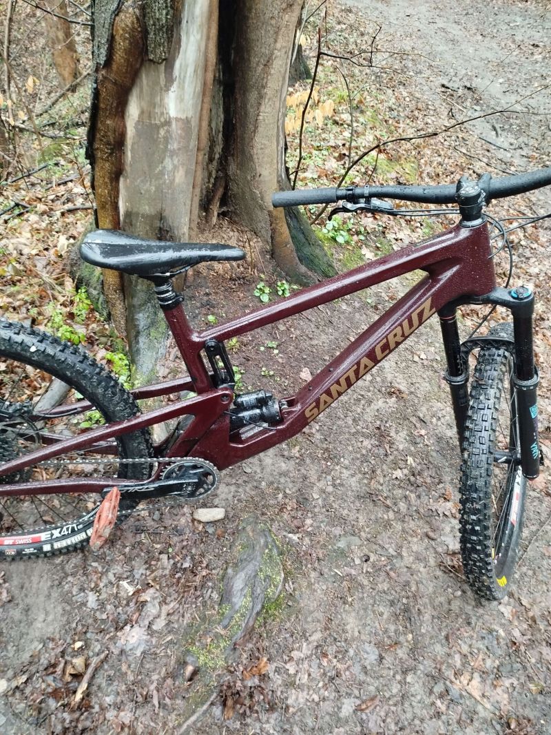 Santa Cruz nomad 5