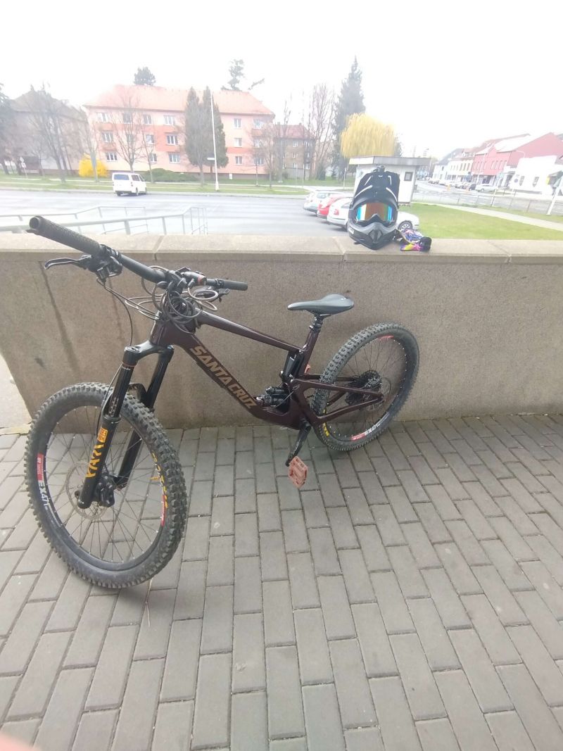 Santa Cruz nomad 5