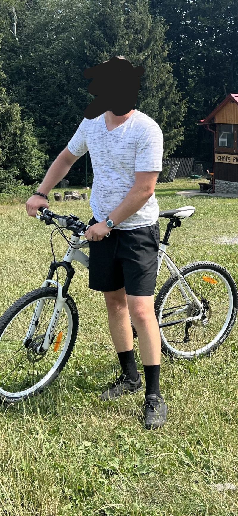 Kellys 29", bílé, vidlice XCR