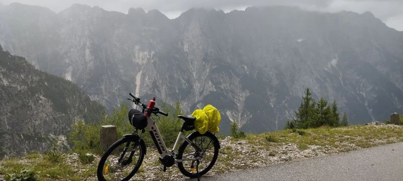 Ukradené cestovní elekrokolo