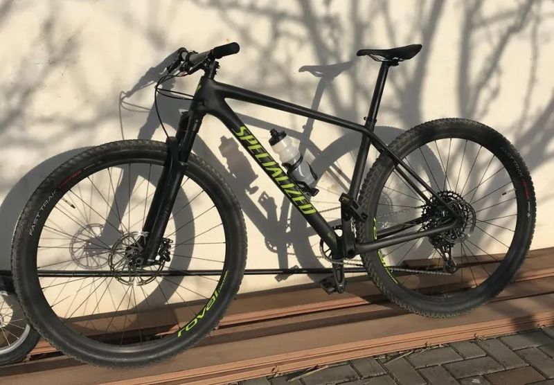 Specialized/Epic HT Com/Karbon/L/ Černý + zelený nápis