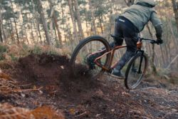 Anglické traily na hardtailu WHYTE