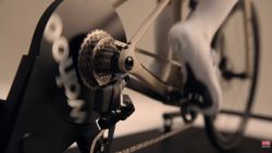 Nejlepší levné a chytré cyklotrenažéry pro rok 2026