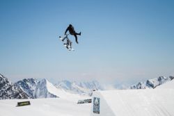 Paragliding & Snow Trikes?!?